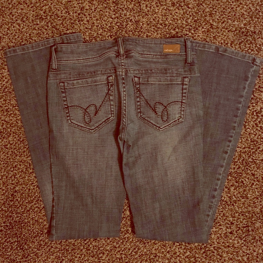 Women’s refuge jeans size 5Long.